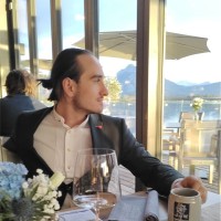 Lukas Hauschild Email