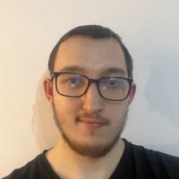 Mariusz Sternak Email
