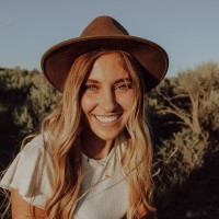 Hannah Rowe Email & Phone Number