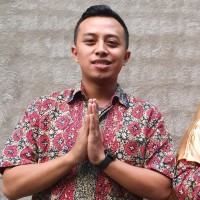 Ulul Azmi Email