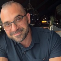 Eric Mirzaian Email