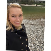 Paula Sniarowska Email