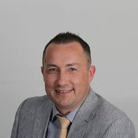 Robert Hołyński Email