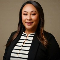 American Express Employee Kim le's profile photo