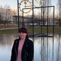 Julia Bernhardt Email