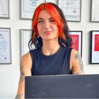 Angela di Pinto Email