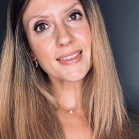 RoseComm® Employee Jennifer Leckstrom's profile photo