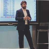 Luis García Bravo Email