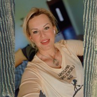 Julia Minutolo Email