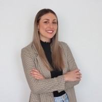 Julia Schuster Email