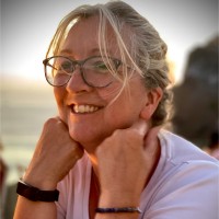 Caroline Constantine Email & Phone Number
