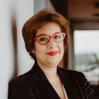 Carmen de la Cruz Email