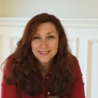 Lucia Boss Email & Phone Number