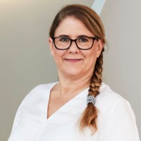 Britta Plümke Email