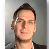 Daniel Schöps Email