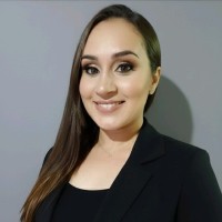 Adrielen Ravazoli Email