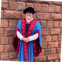 Helen Hunter Email