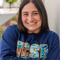 Girl Gains Employee Ariana Rivera's profile photo