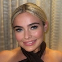 Boston Proper Employee Alexis Aliperti's profile photo