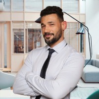 Felipe Barcelos Email & Phone Number