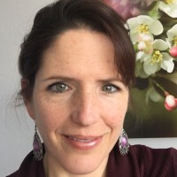 Julia Lyons Email & Phone Number