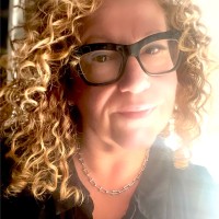 Lorenza Ioculano Email