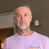 Simon Bates Email
