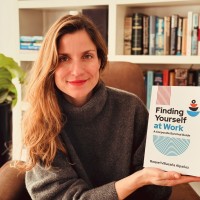 Raquel Villacaña Email & Phone Number