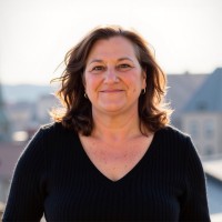 Vintage Group- Real Estate-Management- Consulting Employee Shelly Samples's profile photo