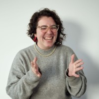 Bia Pennino Email