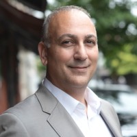 Serious Factory Employee William Peres's profile photo