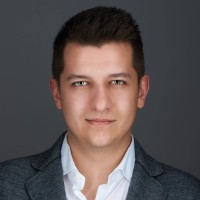 Róbert Károly Email