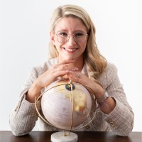 Sara Colombarolli Email