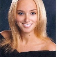 Edelman Employee Brooke Metz's profile photo