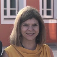 Renesas Electronics Employee Julie Pope's profile photo