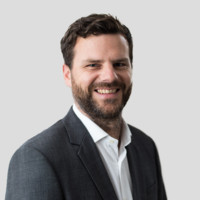 Julian Lowndes Email & Phone Number