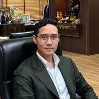 Investment Watches Employee Pavis Phromsorn's profile photo