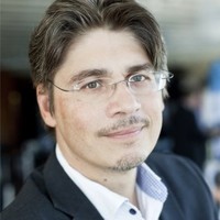 Robert Ahlzén Email