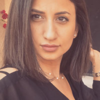 Malak abu Rizk Email