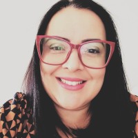FEELING. Employee Priscila de Oliveira's profile photo