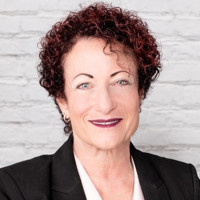 Stephanie Gelber Email & Phone Number