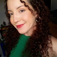 Isabela Gonçalves Email