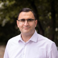 Qerciz Mazrekaj Email