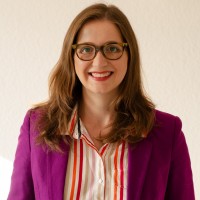 Elena Essich Email