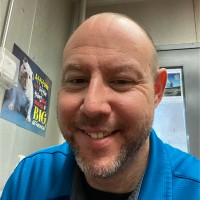 Hy-Vee, Inc. Employee Ryan Chenoweth's profile photo