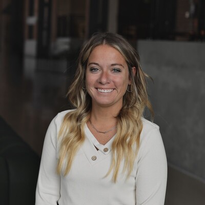 Amber Teusch Email & Phone Number
