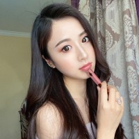 Lesley T Email & Phone Number
