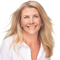 Destination Port Stephens Employee Jo Thomas's profile photo