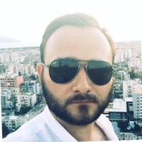 MacIej Szpura Email
