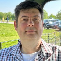 Simon Edwards Email